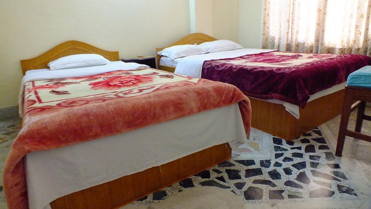 Hotel Dolphin Katmandou Extérieur photo