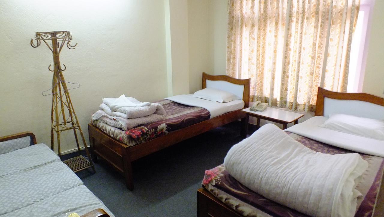 Hotel Dolphin Katmandou Extérieur photo