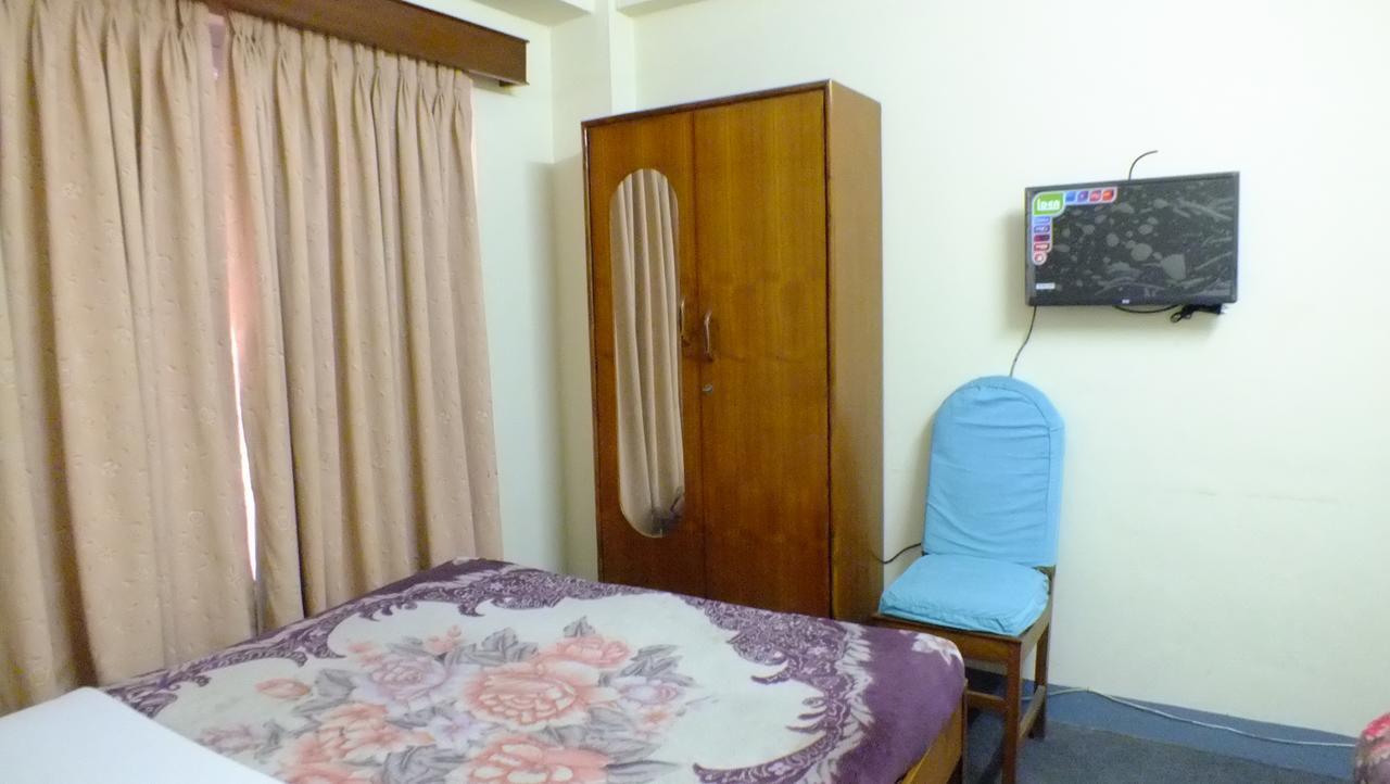 Hotel Dolphin Katmandou Extérieur photo