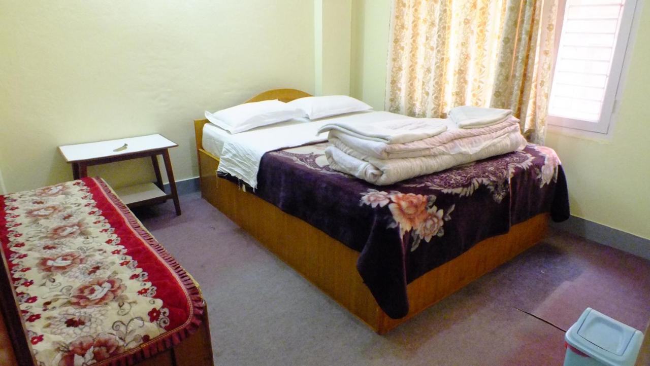 Hotel Dolphin Katmandou Extérieur photo