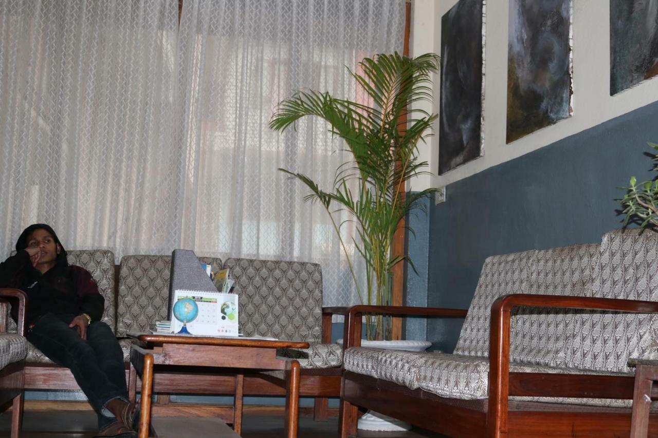 Hotel Dolphin Katmandou Extérieur photo