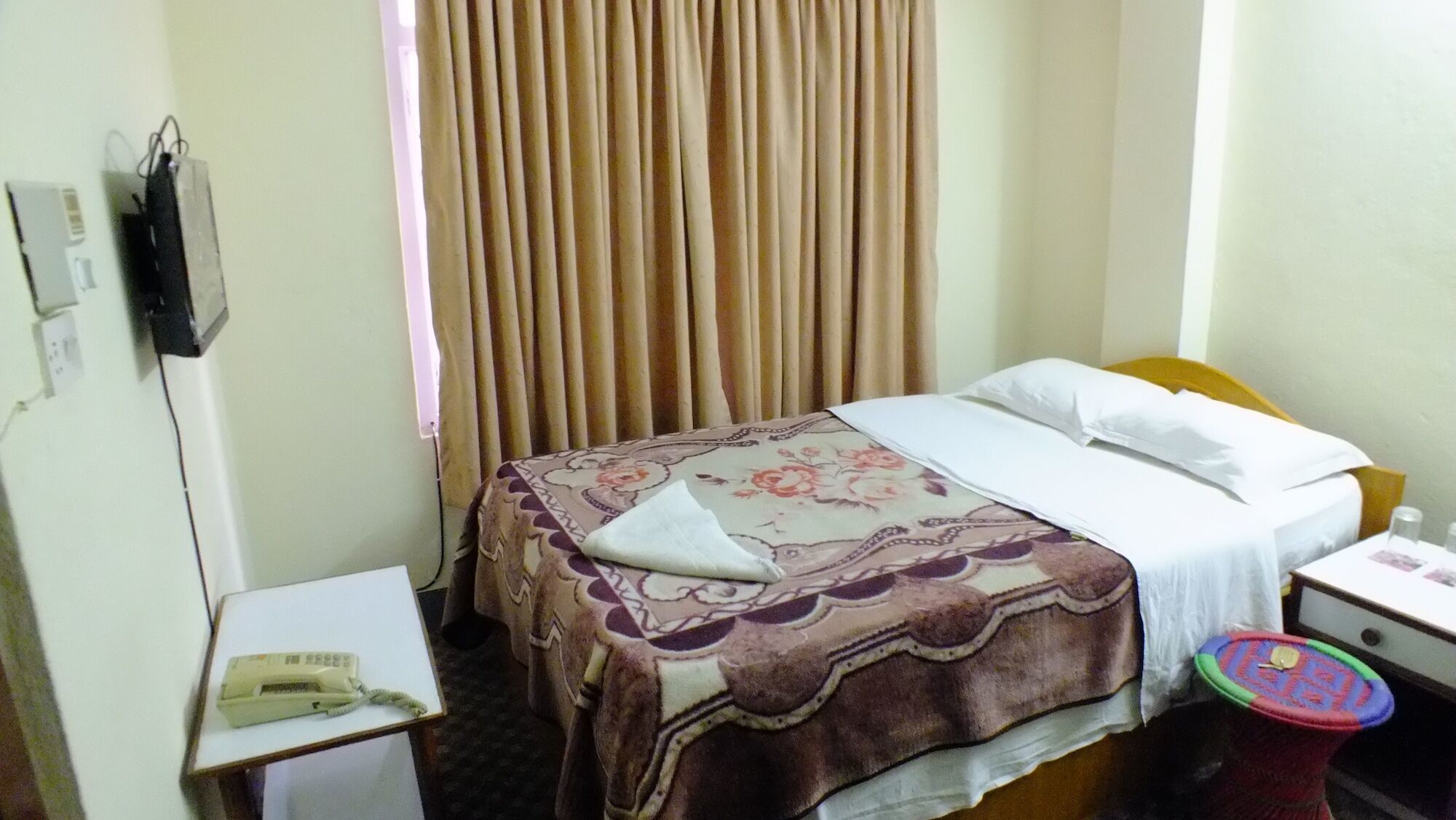 Hotel Dolphin Katmandou Extérieur photo