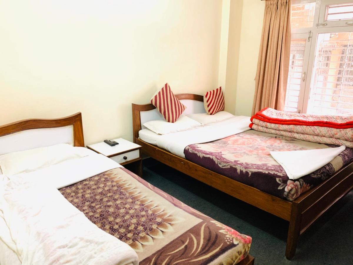 Hotel Dolphin Katmandou Extérieur photo
